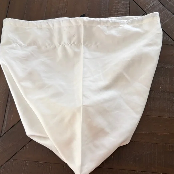 Gucci dustbag 12x12 ivory satin authentic - Picture 4 of 4